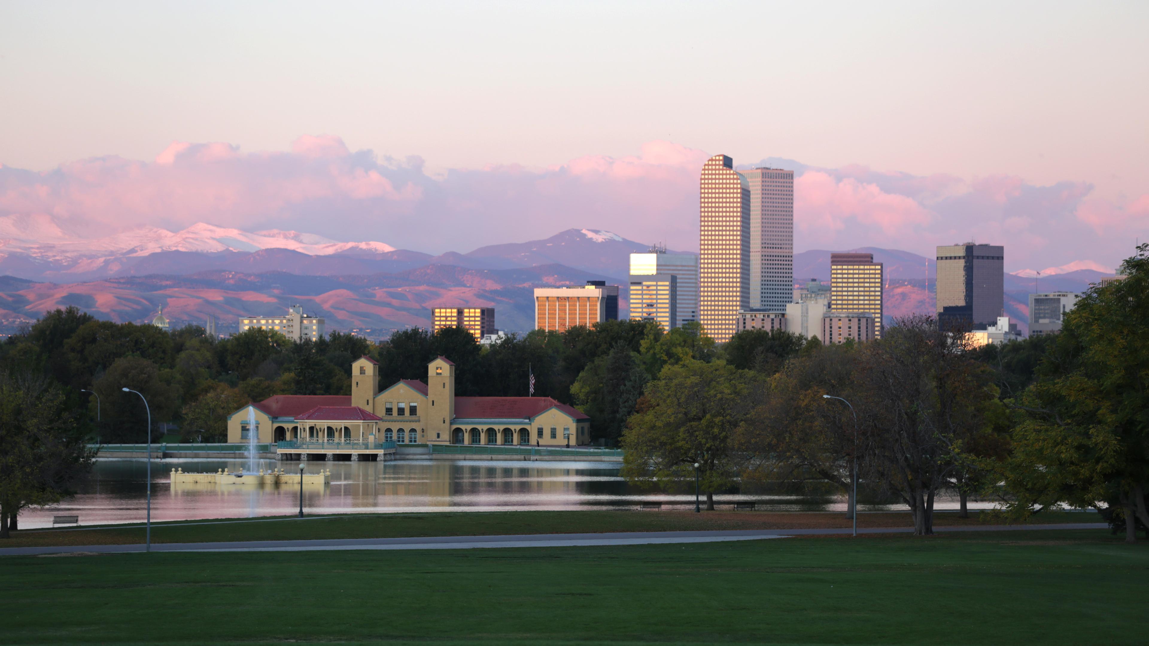 Photo: Denver Skyline2 wide (HV)