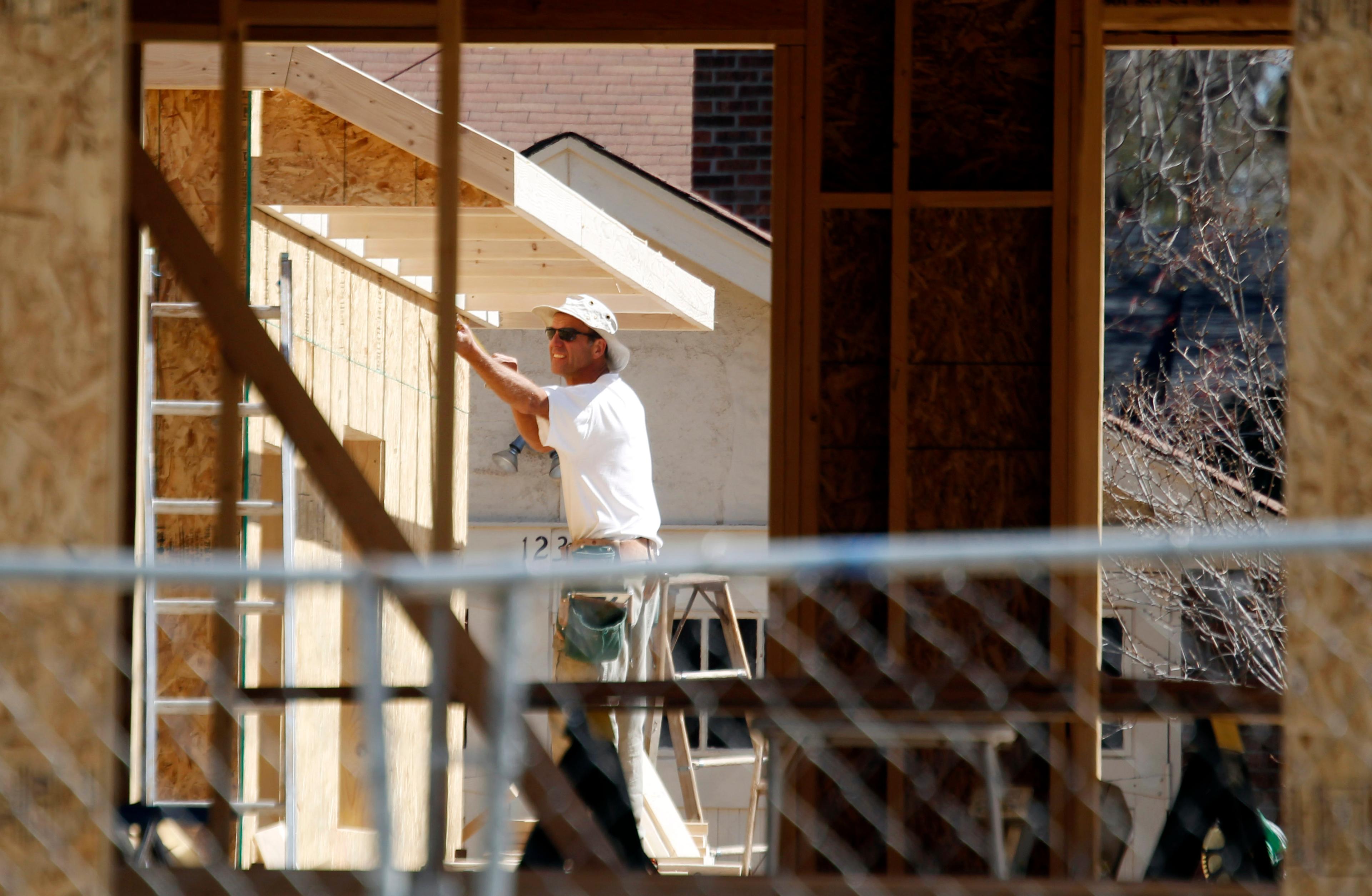 Photo: Home construction (AP Photo)