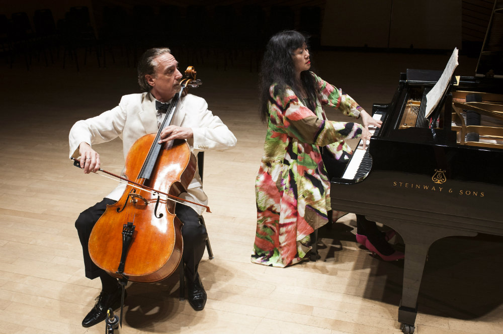 Photo: Cellist David Finckel and pianist Wu Han