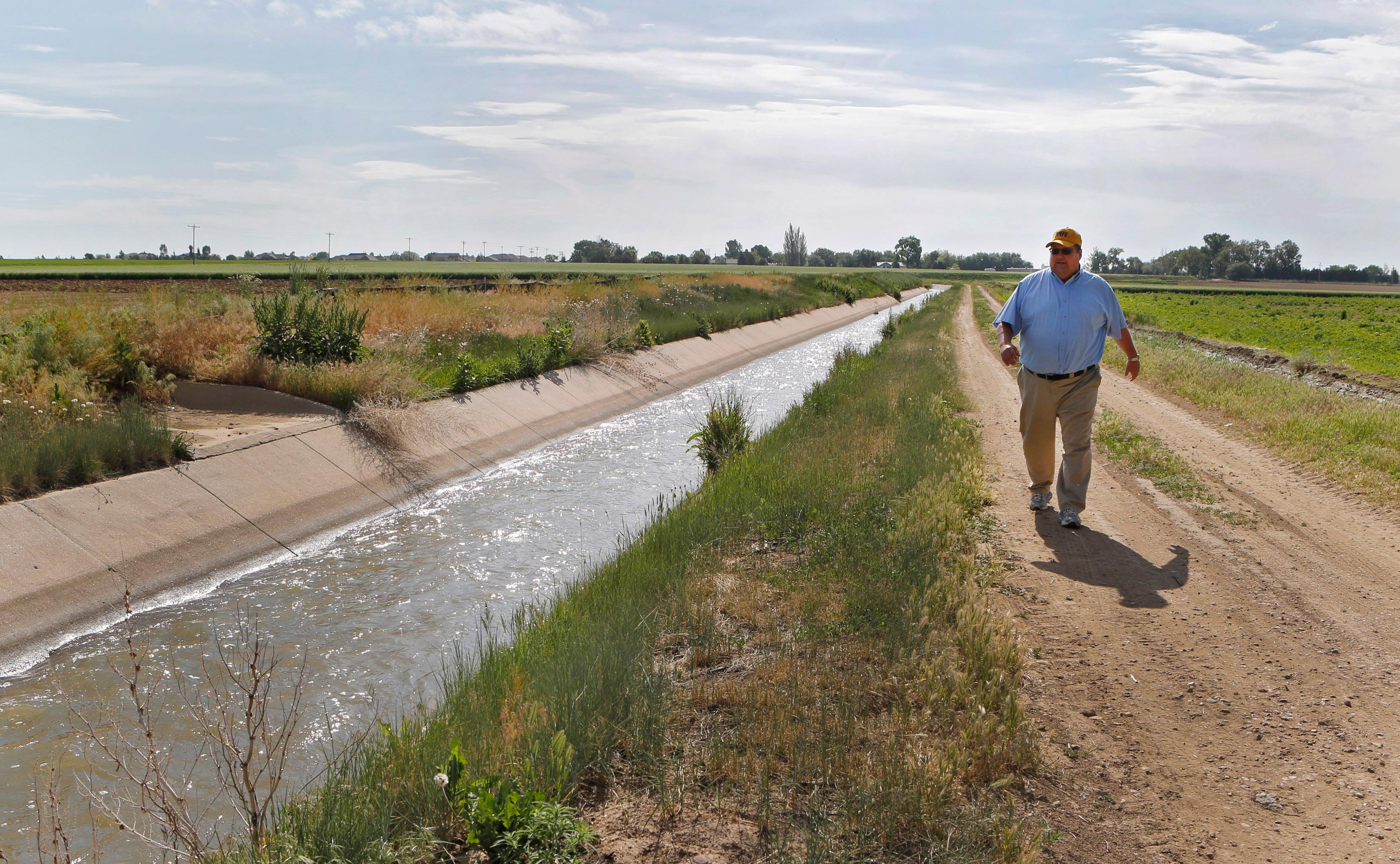 Photo: Irrigation ditch in Greeley (AP Photo)