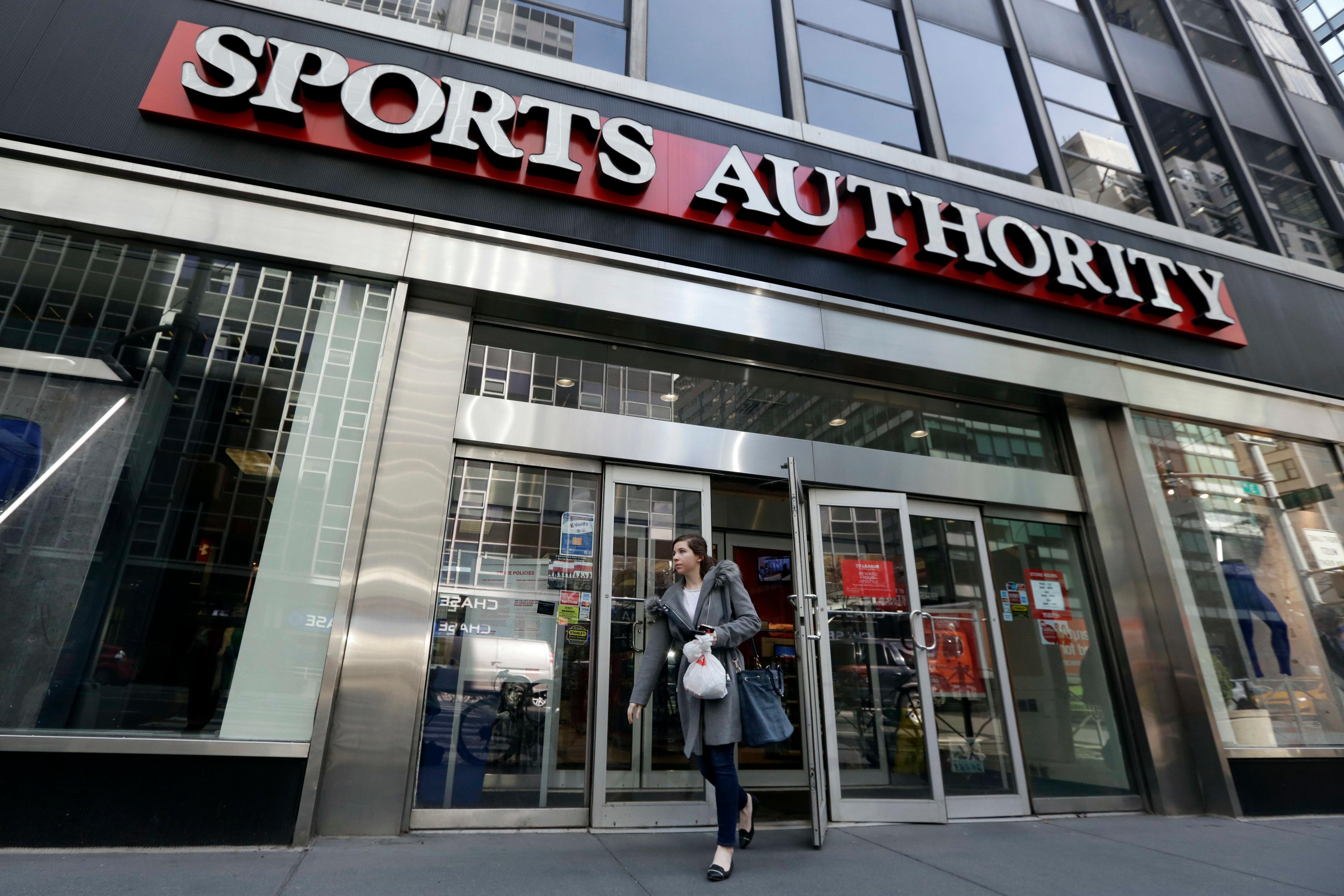 Photo: Sports Authority store in New York (AP Photo)