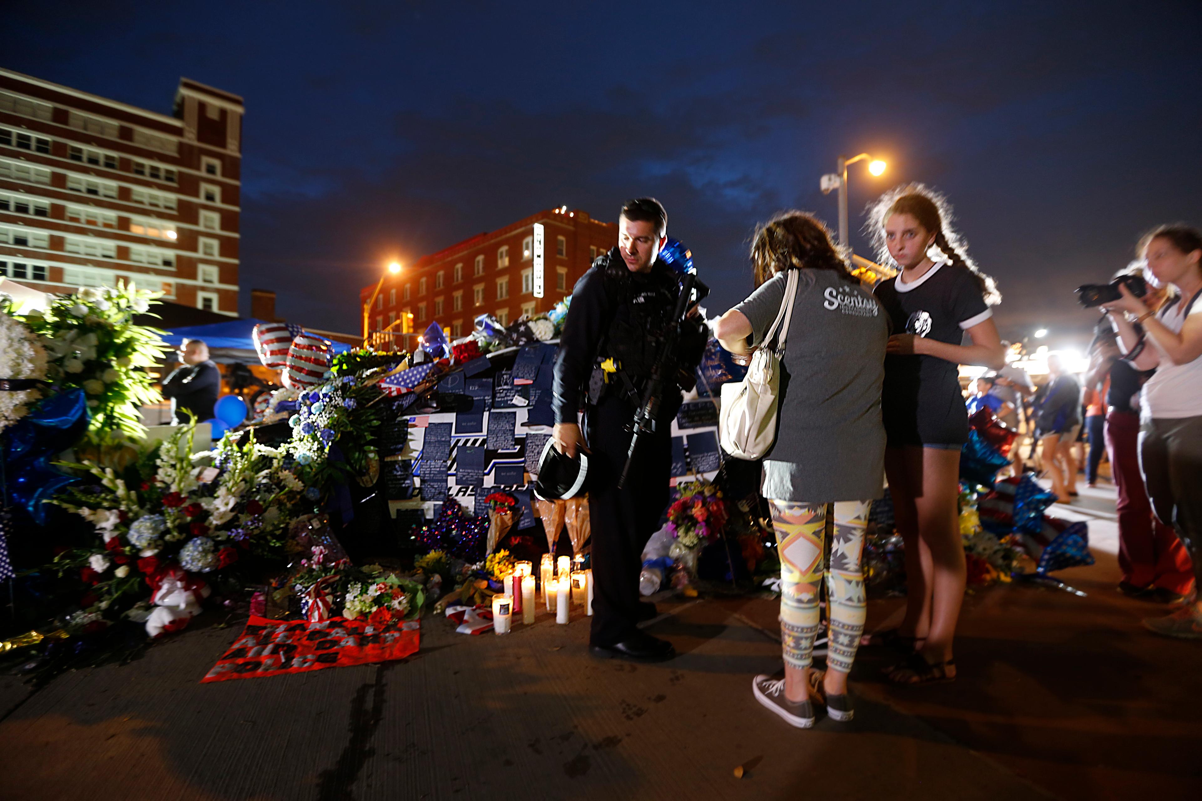 Photo: Dallas shooting memorial (AP Photo)