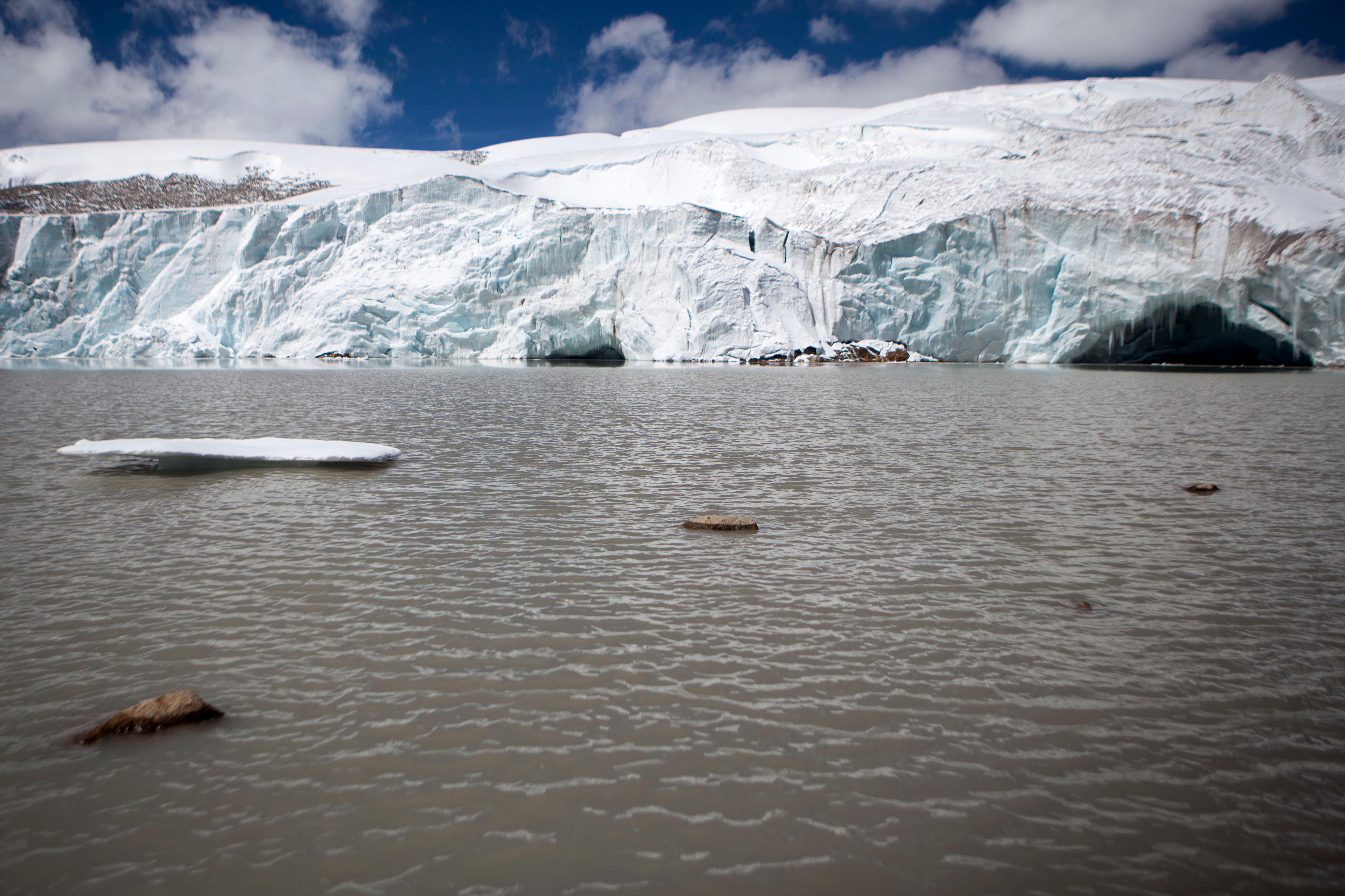 Photo: Quelccaya Ice Cap. Climate Change (AP Photo)