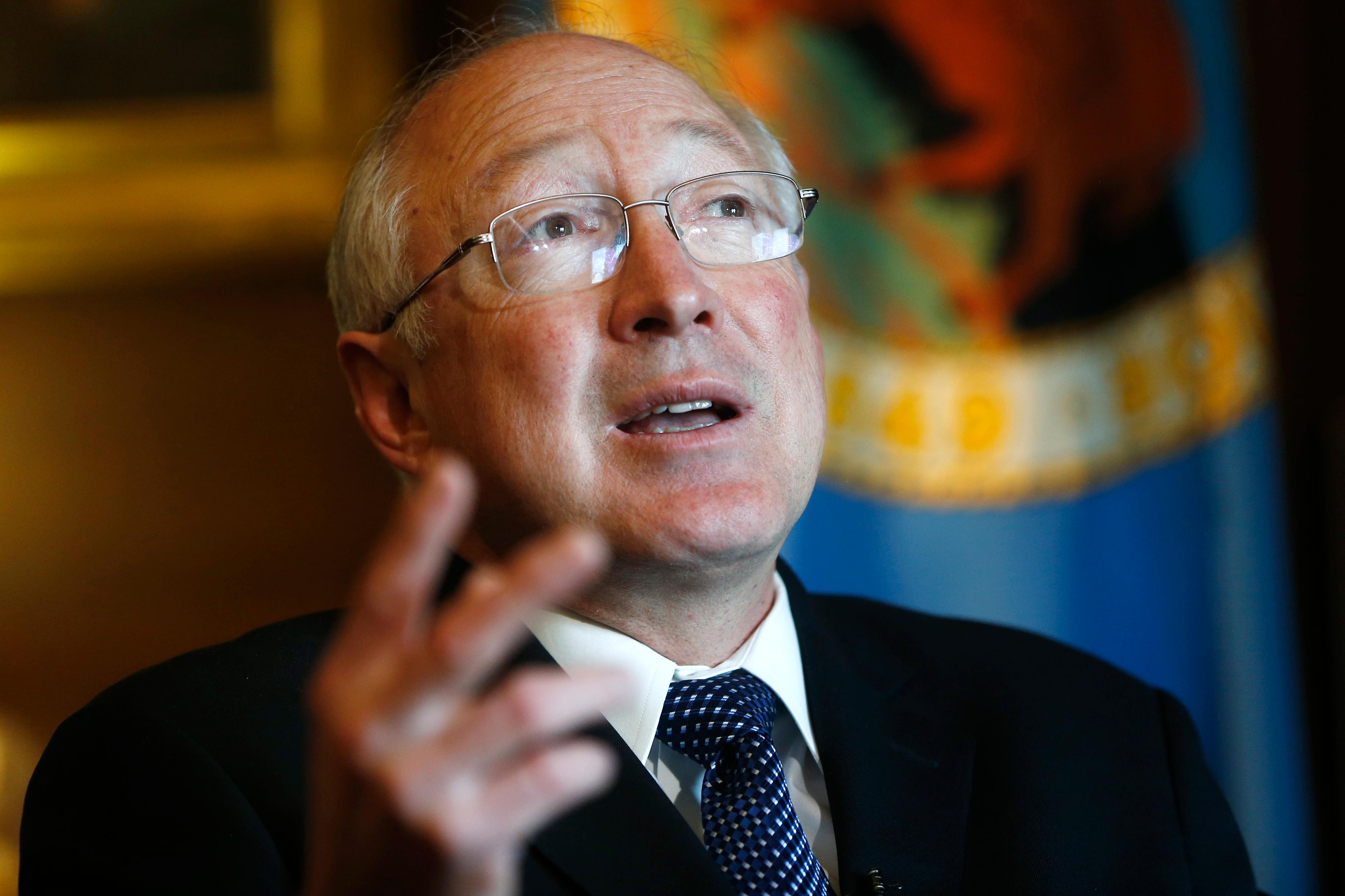 Photo: Ken Salazar (AP Photo)