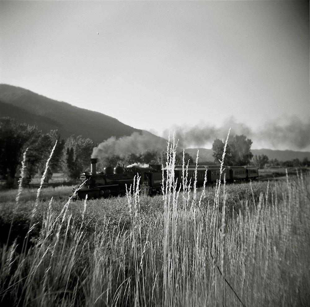 Photo: Durango &amp; Silverton railroad, black and white, (HV)