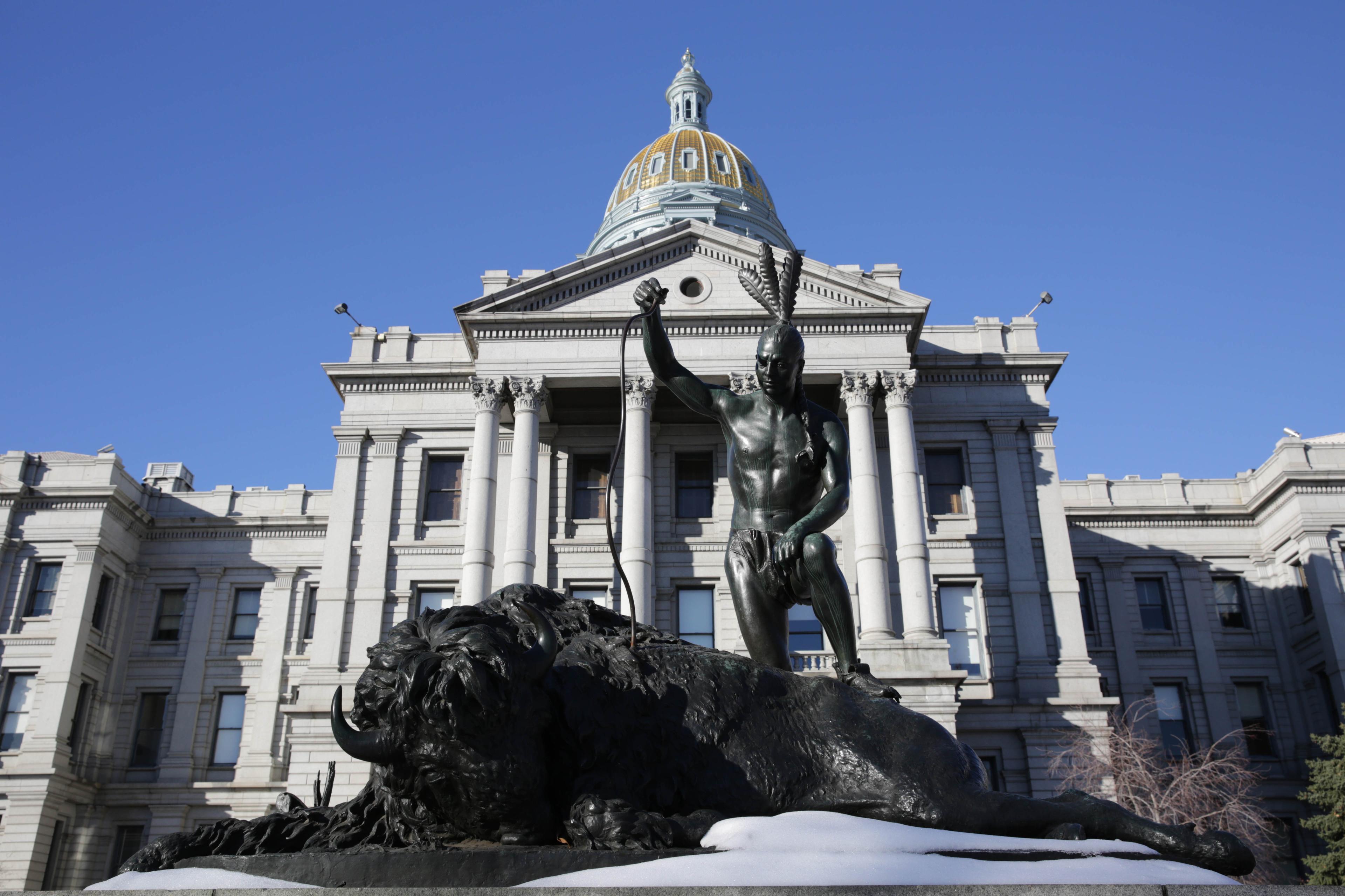 Photo: Colorado State House, State Capitol, December 2015, East Side, Snow