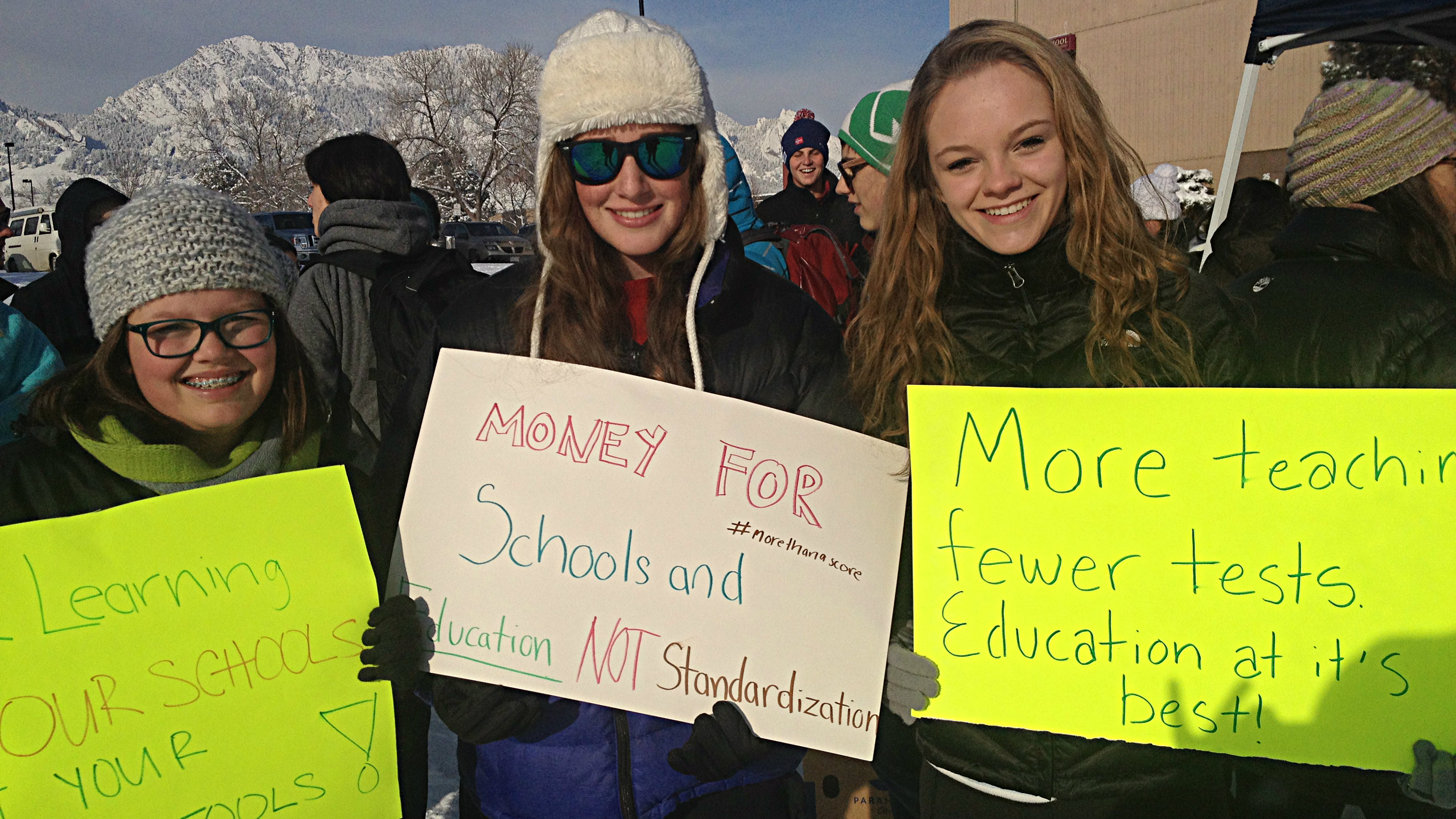 Photo: Boulder protest sophomores