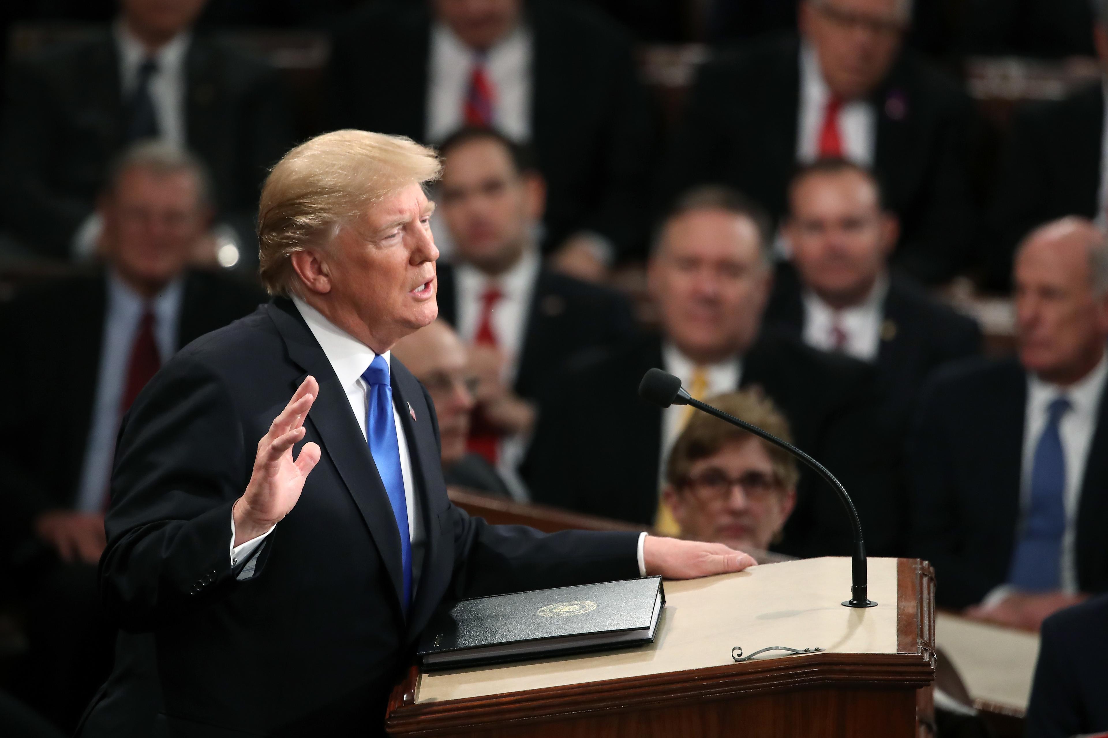 gettyimages-912419464trump