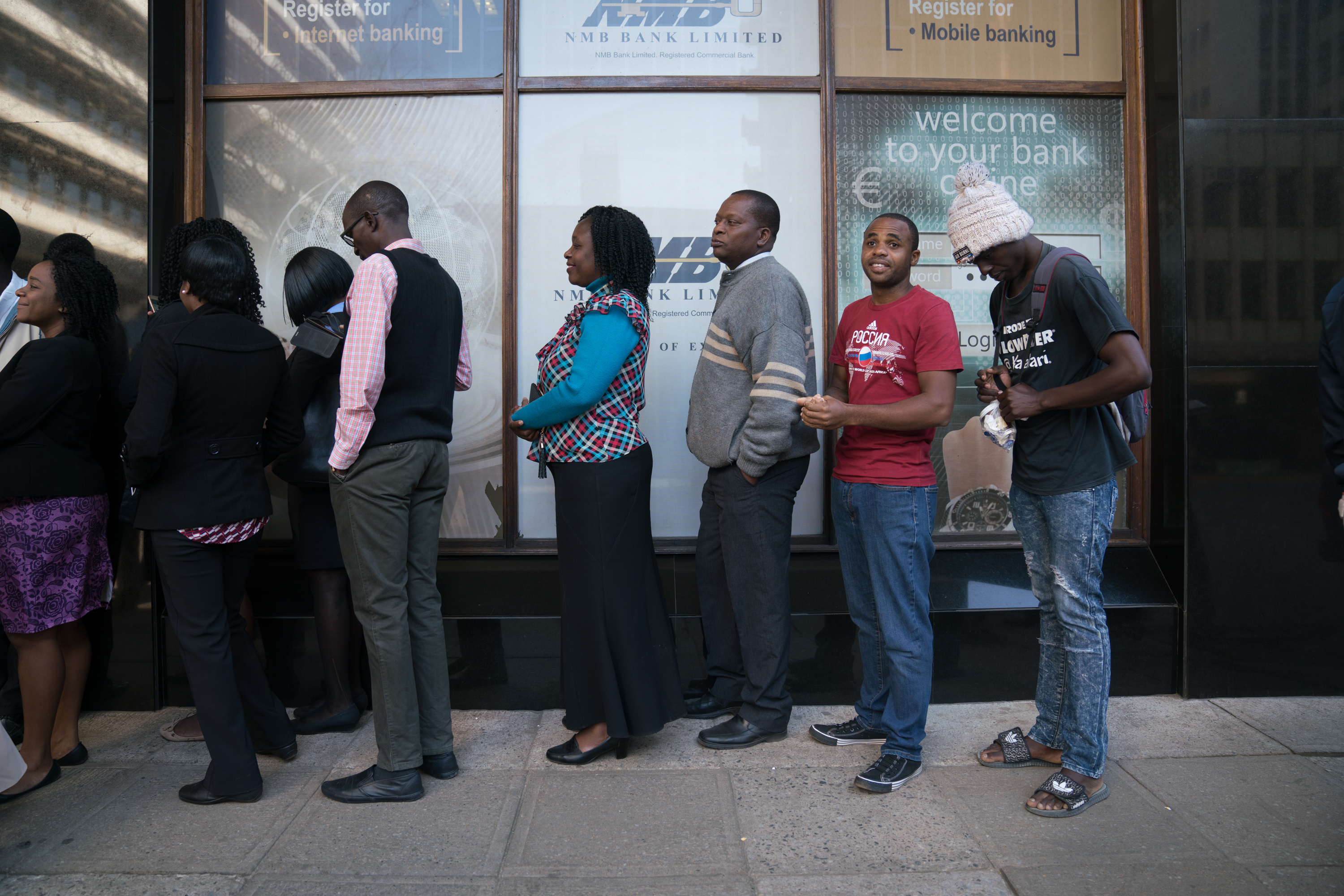 2018-zimbabwe-cash-charbage-24