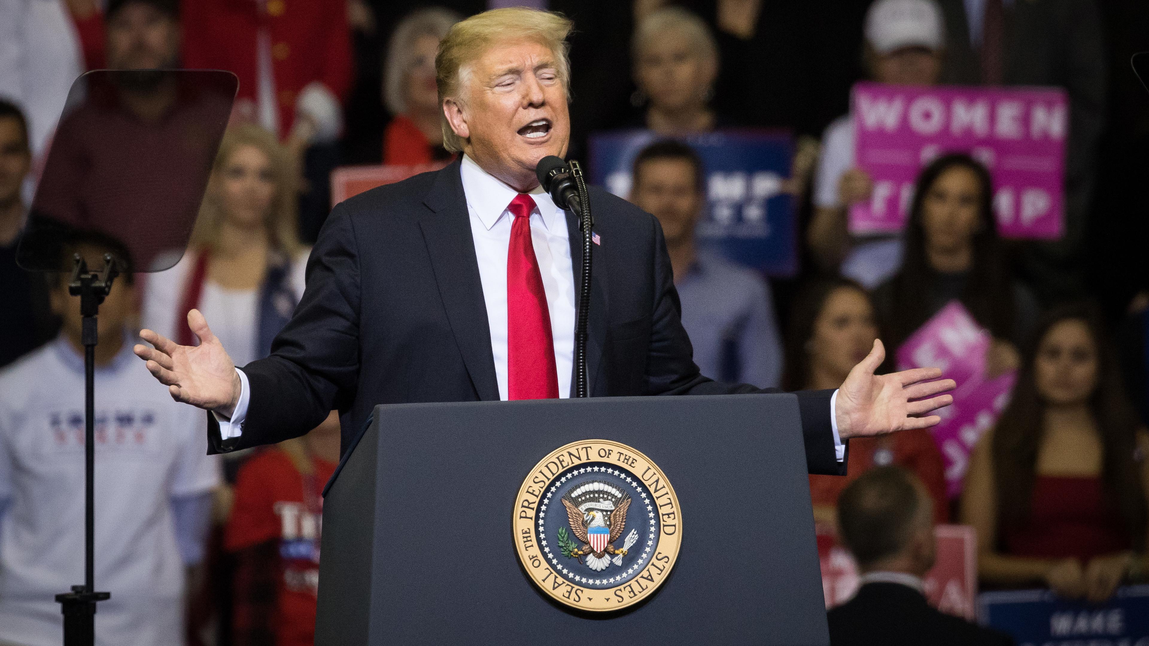 gettyimages-1052776512trump