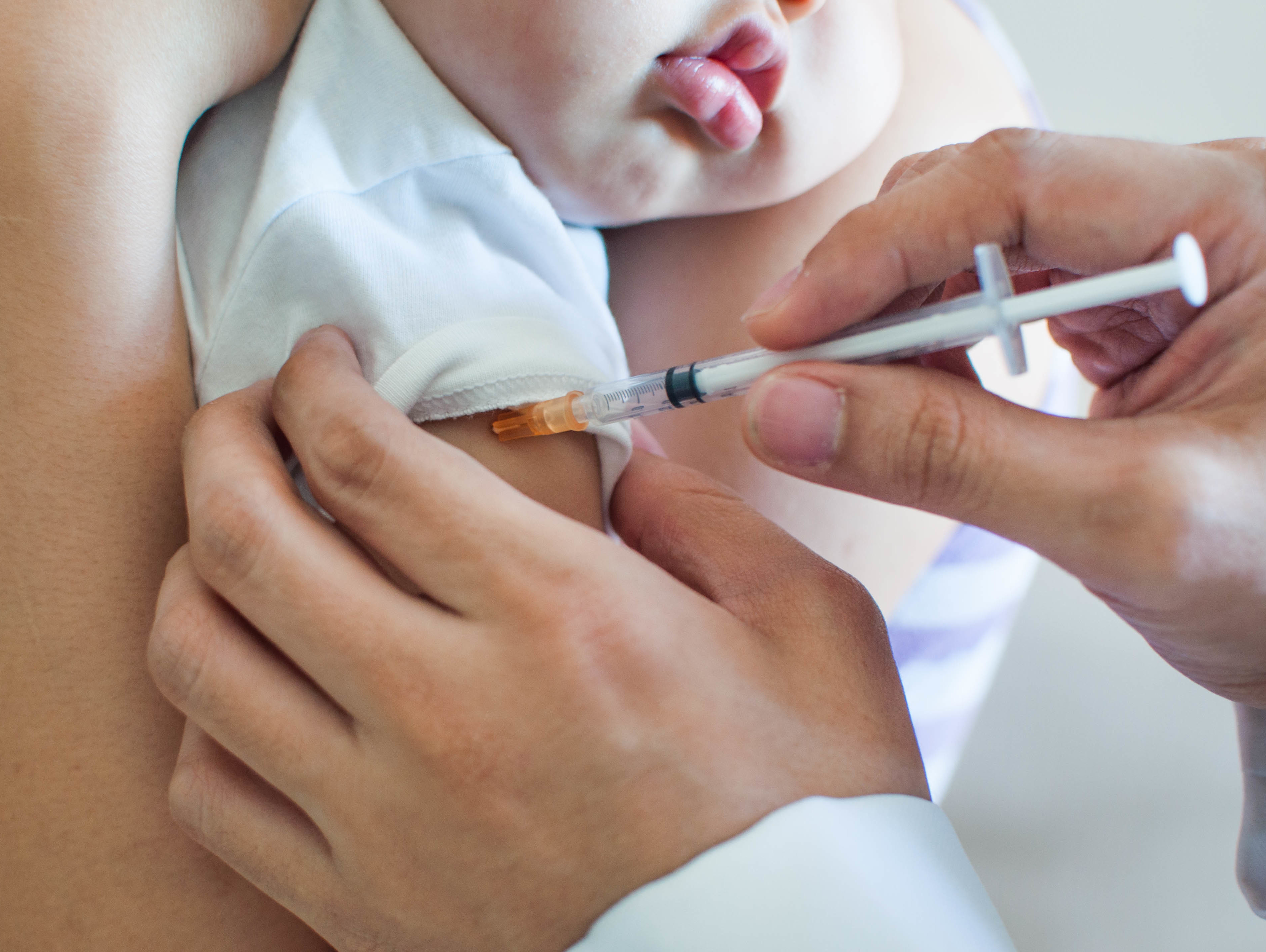 baby-vaccine-1