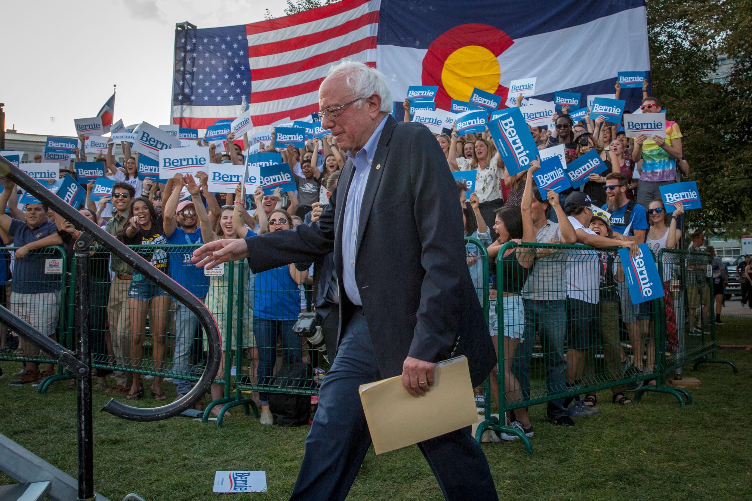 190909 BERNIE SANDERS DENVER HV