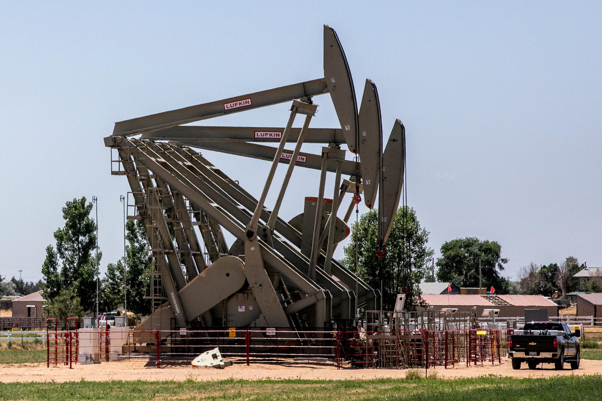 OIL-PUMP-JACKS-WELD-COUNTY