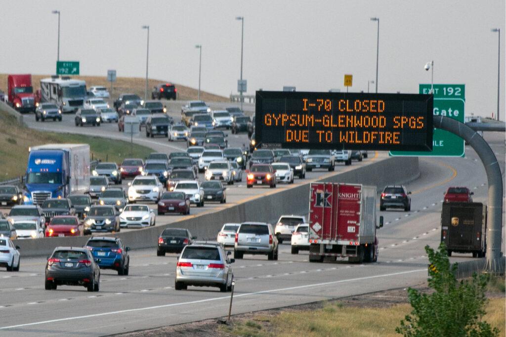 I25 TRAFFIC WARNING SIGN I70 CLOSED GRIZZLY CREEK WILDFIRE