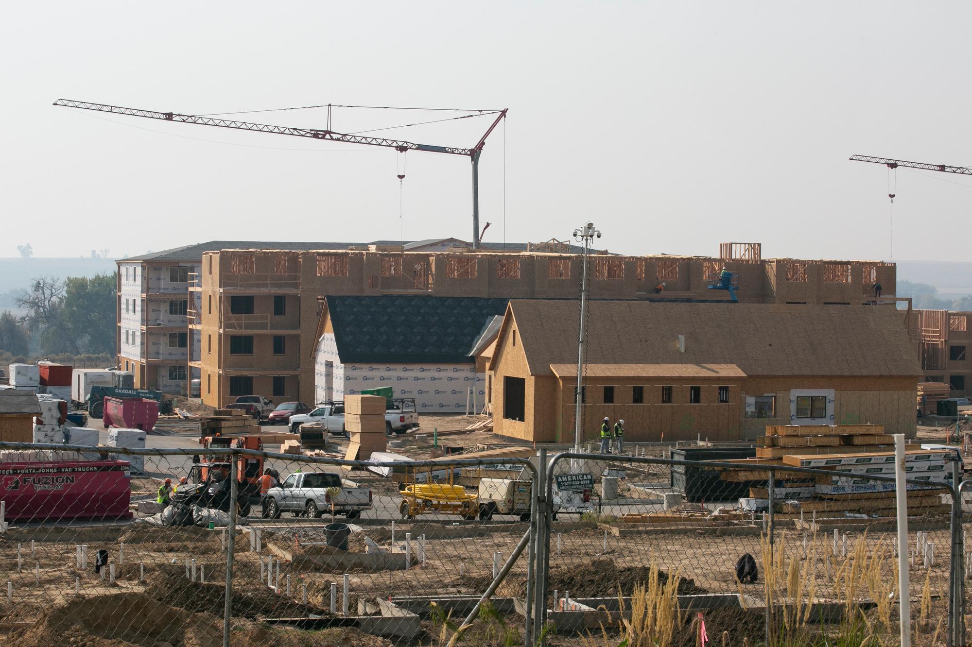 201002 LONGMONT APARTMENT HOME CONSTRUCTON