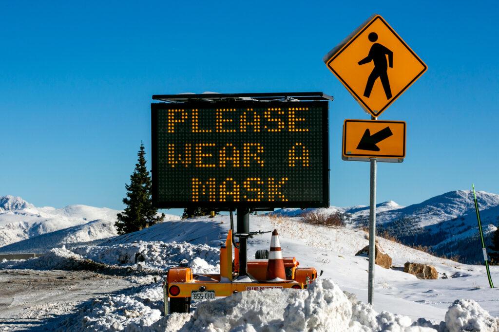 MASK-SIGN-BERTHOUD-PASS-WINTER-PARK-201022