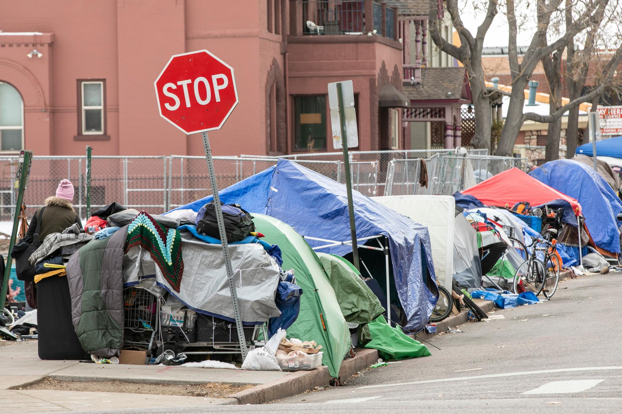 DENVER-HOMELESS-CAMPS-201201