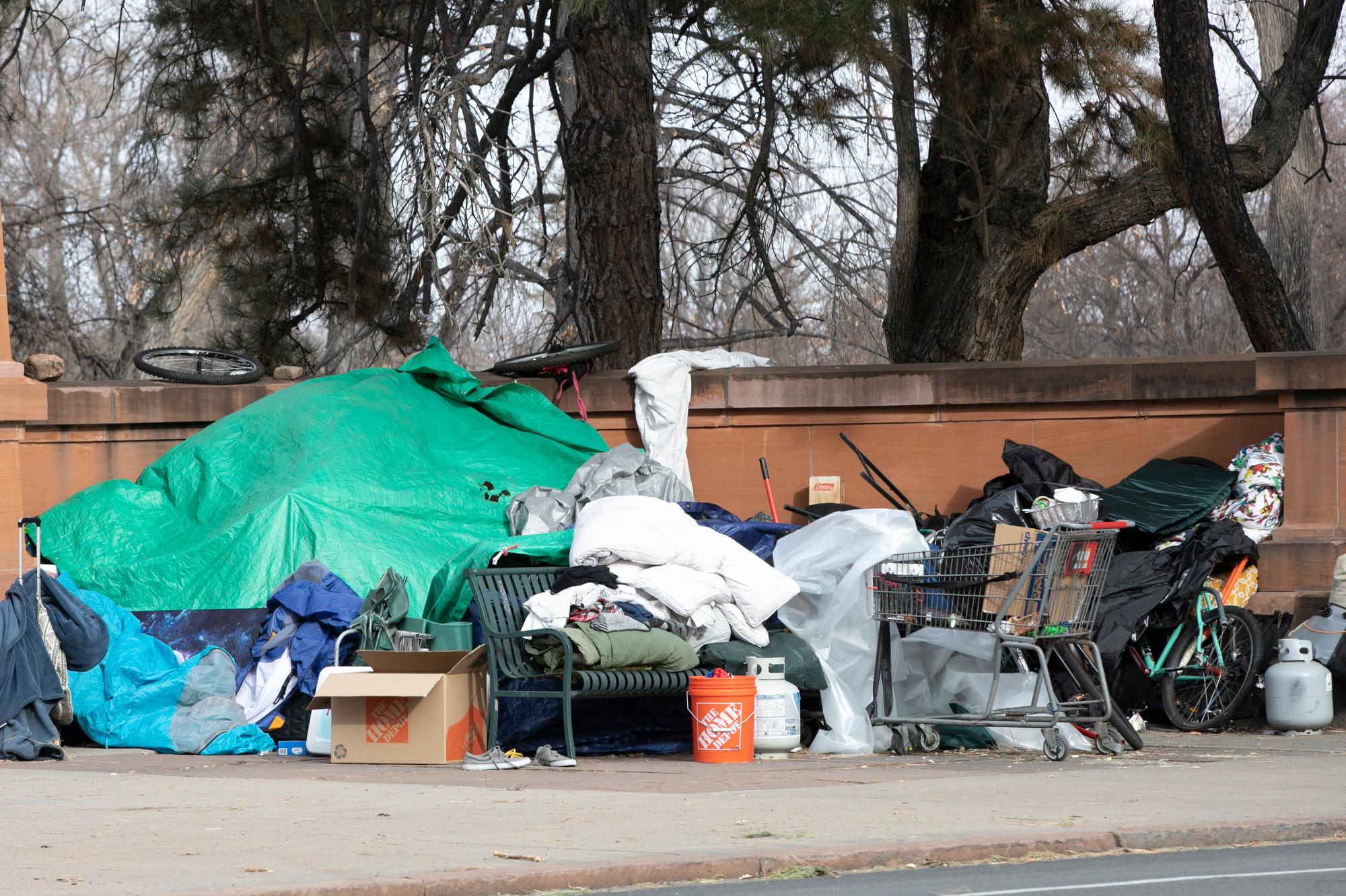 DENVER-HOMELESS-CAMPS-201201