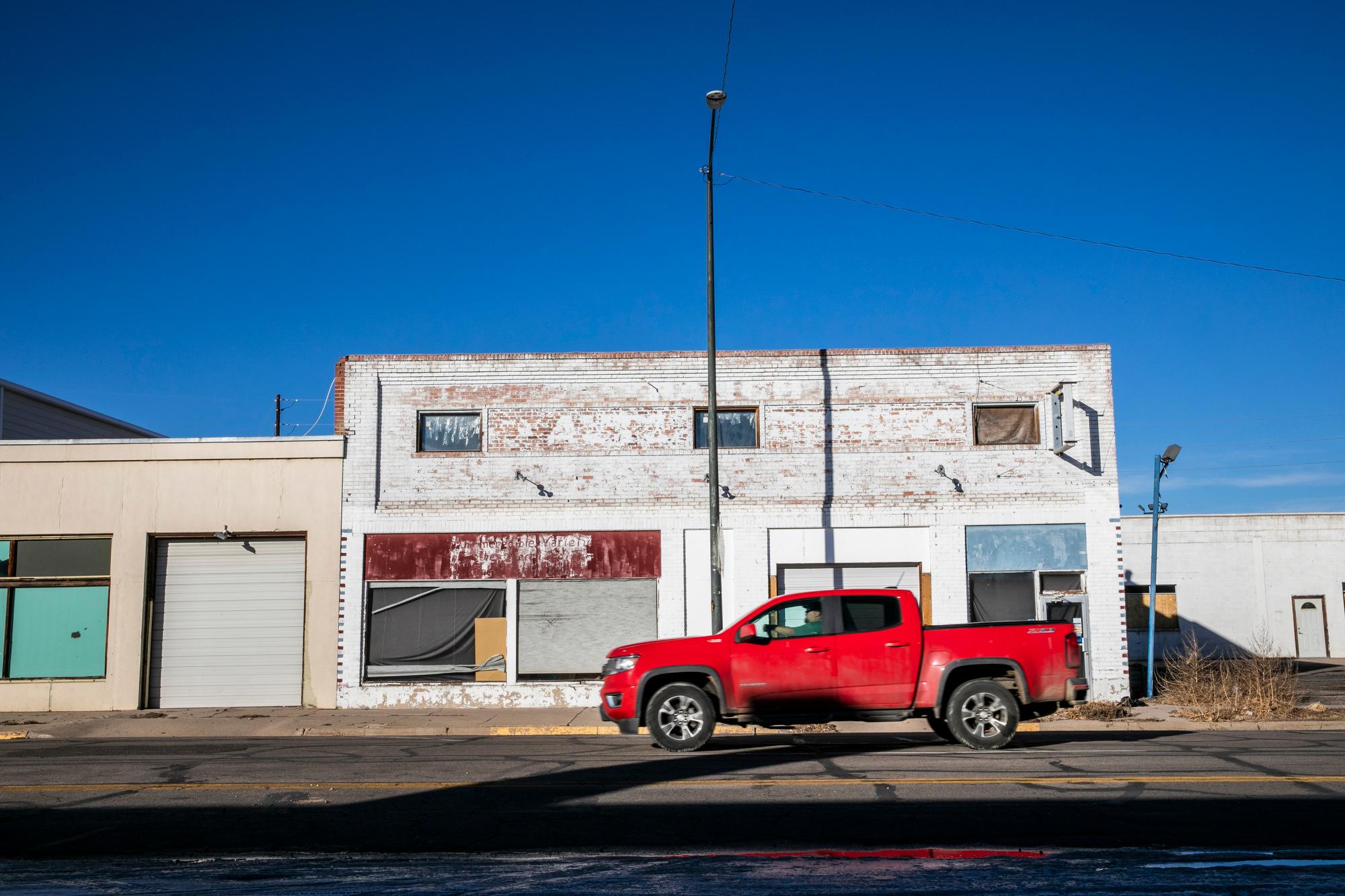 GREELEY-CLOSED-BUSINESSES-ECONOMY