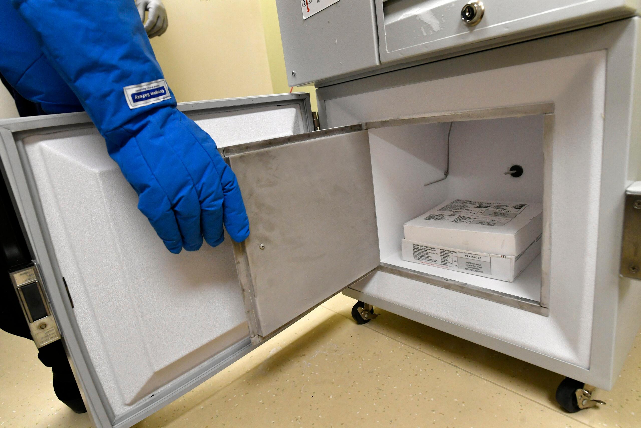 Mock drill simulates Colorado's arrival of first Covid-19 vaccines.