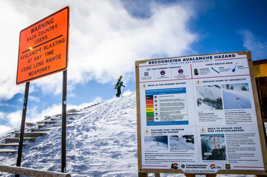 LOVELAND-PASS-SKIERS-SNOWBOARDERS-201231