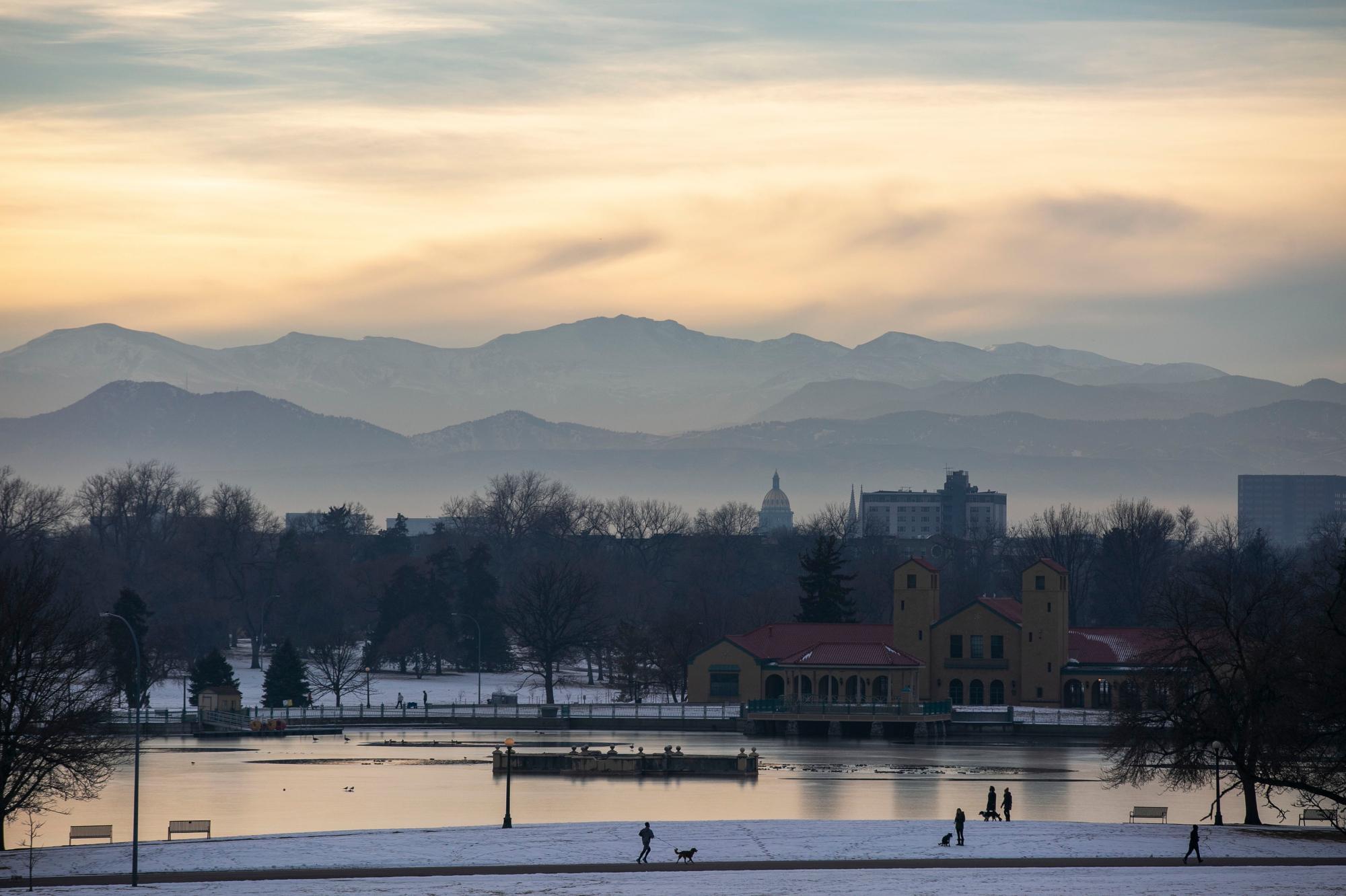 FRONT-RANGE-WINTER-SKYLINE-CITY-PARK