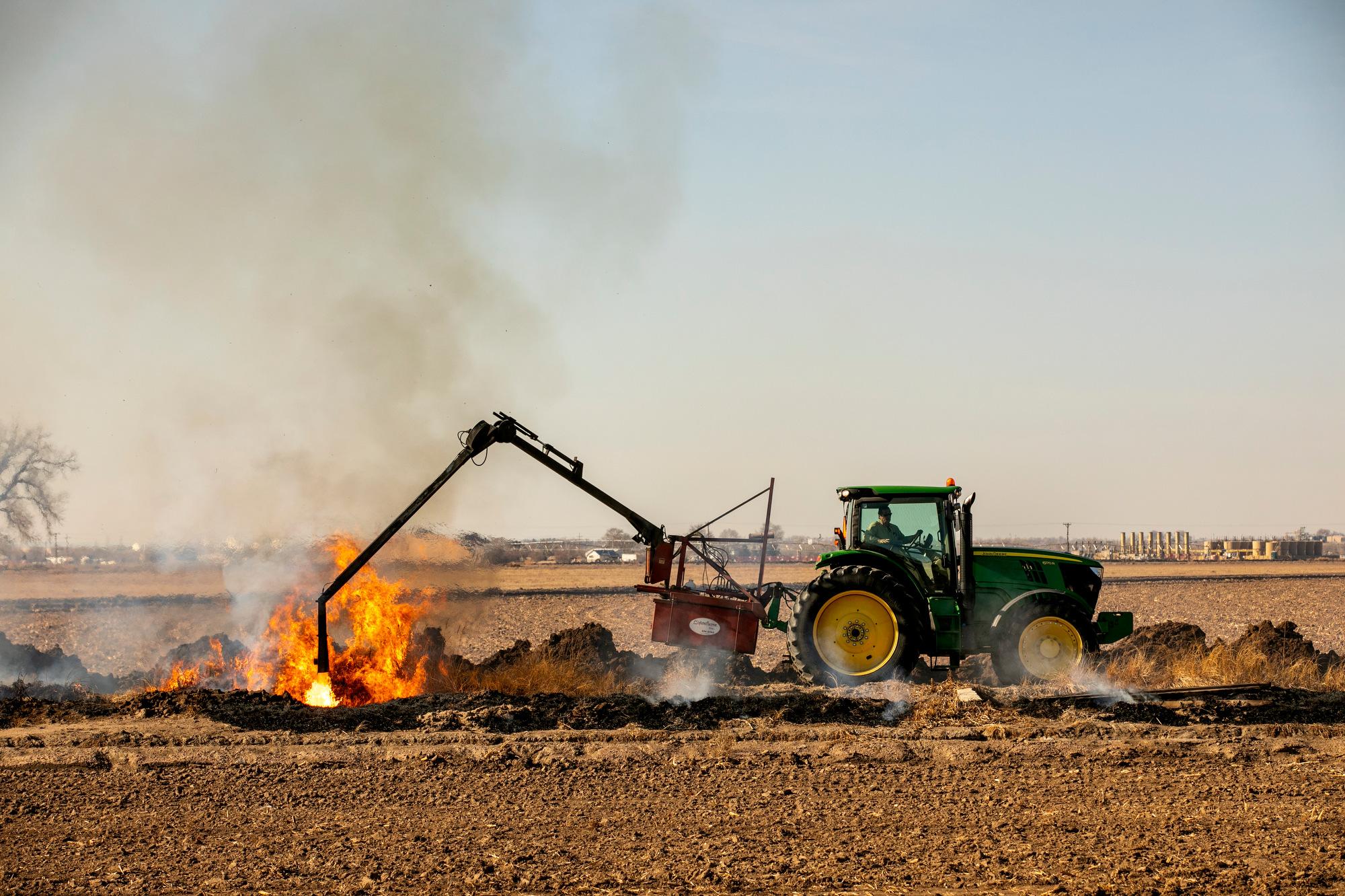 210305-DITCH-BURNING-IRRIGATION-WATER-DROUGHT-FARM-AGRICULTURE-WELD-COUNTY
