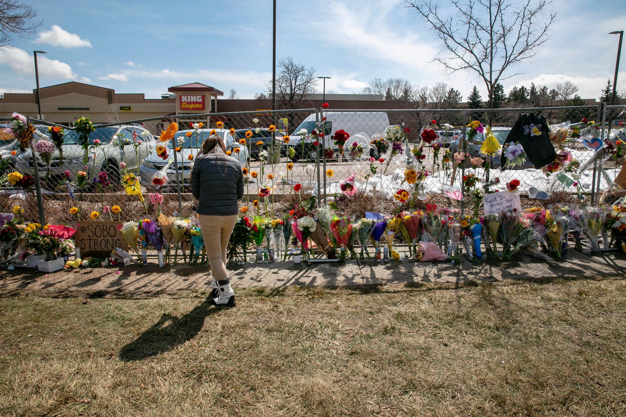 210324-BOULDER-KING-SOOPERS-SHOOTING-MEWMORIAL-FENCE