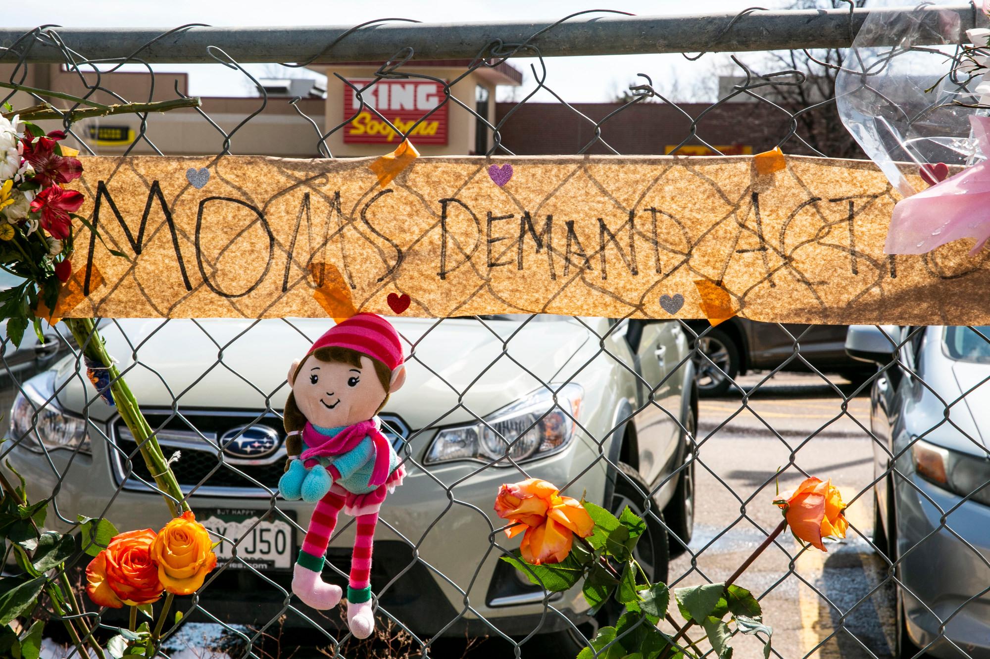 210324-BOULDER-KING-SOOPERS-SHOOTING-MEWMORIAL-FENCE