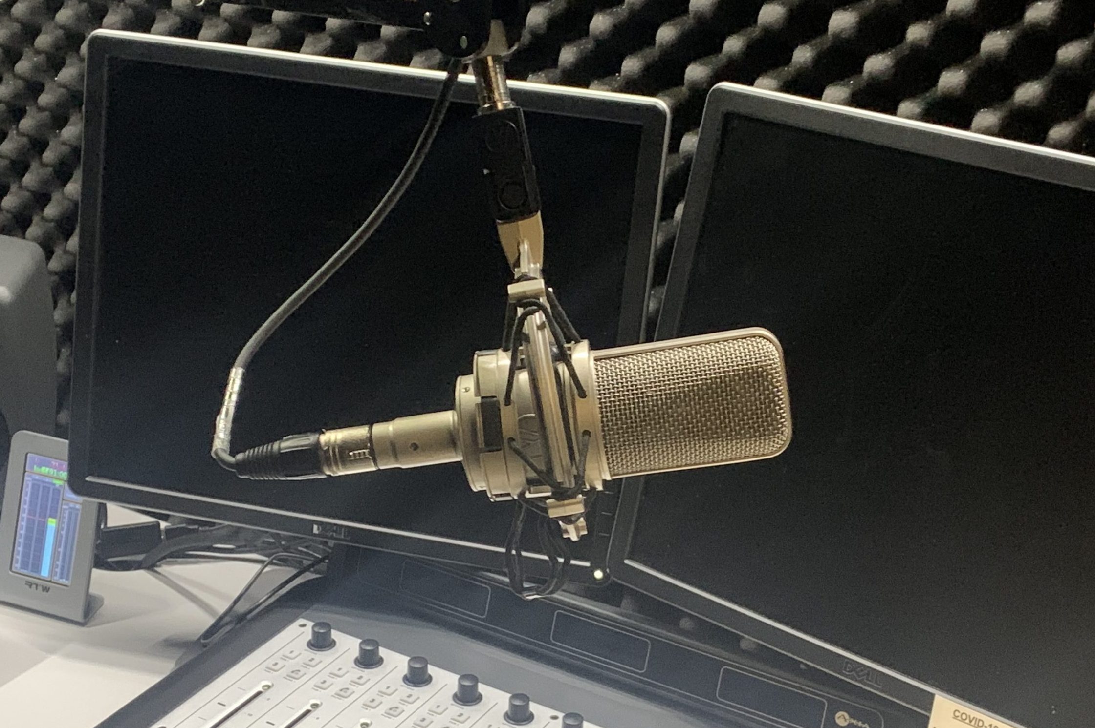 Microphone Generic Radio Booth