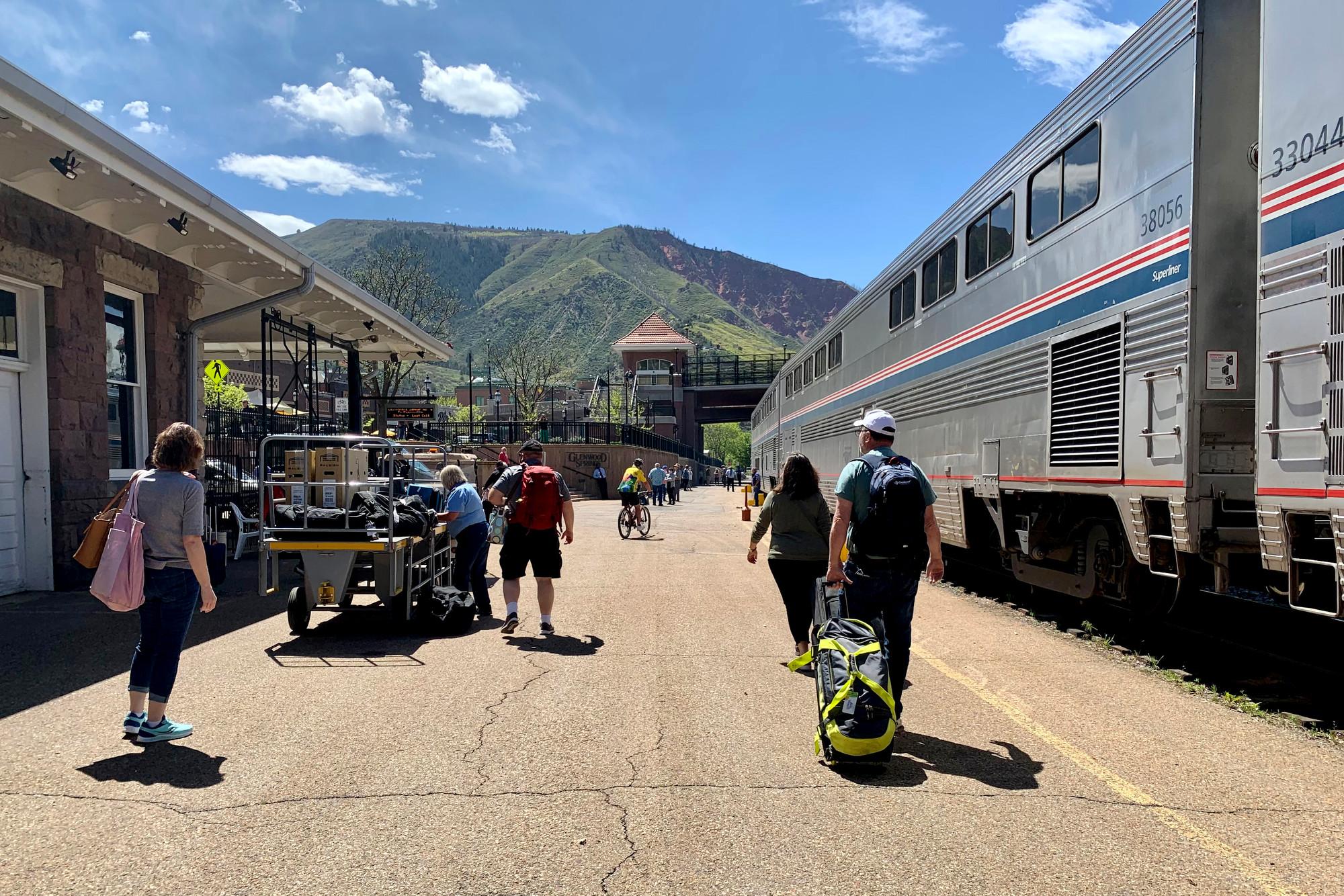 CALIFORNIA-ZEPHYR-AMTRAK-SS-210520