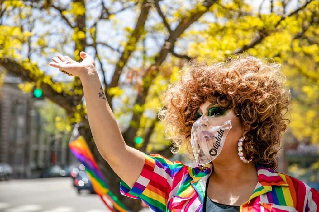 DRAG-QUEENS-COVID-VACCINE-CLINIC-CENTER-COLFAX