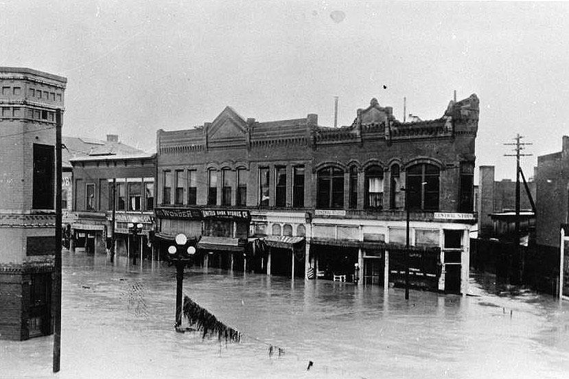 PUEBLO-FLOOD-ARCHIVE-CENTRAL-PLAZA