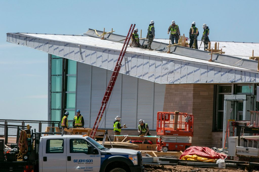 PIKES-PEAK-COG-RAILWAY-REOPENS-14