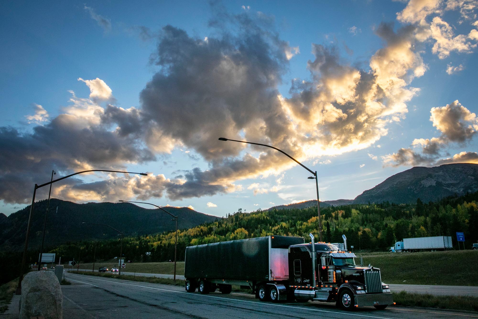 2120912-INTERSTATE-70-I70-TRUCK-REST-STOP-FRISCO