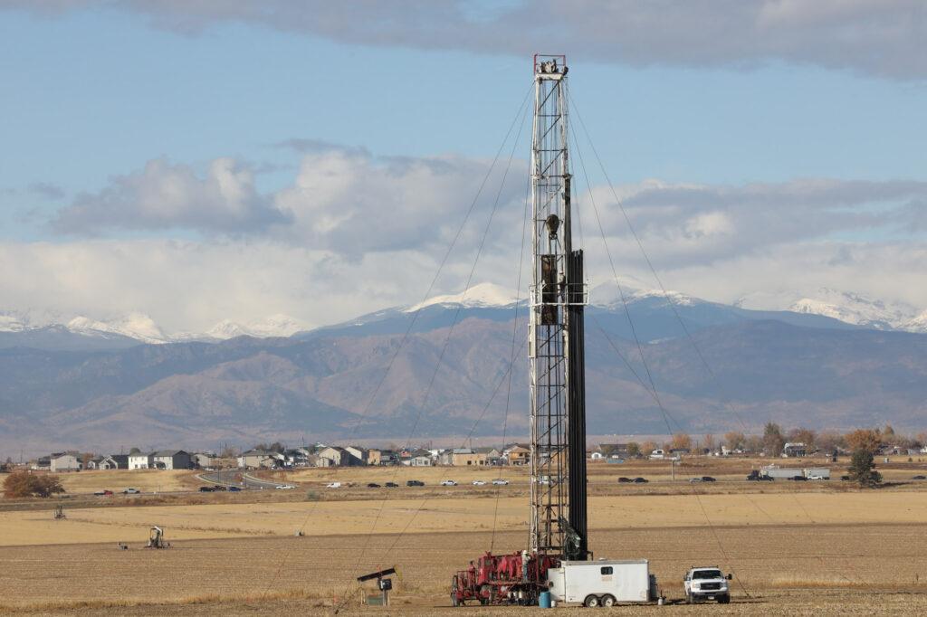 211103-OIL-DRILLING-RIG-I-70-WELD-COUNTY