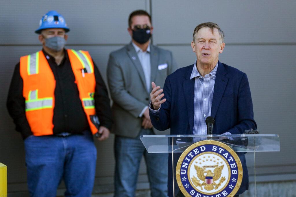 211112-HICKENLOOPER-EV-EDGEWATER