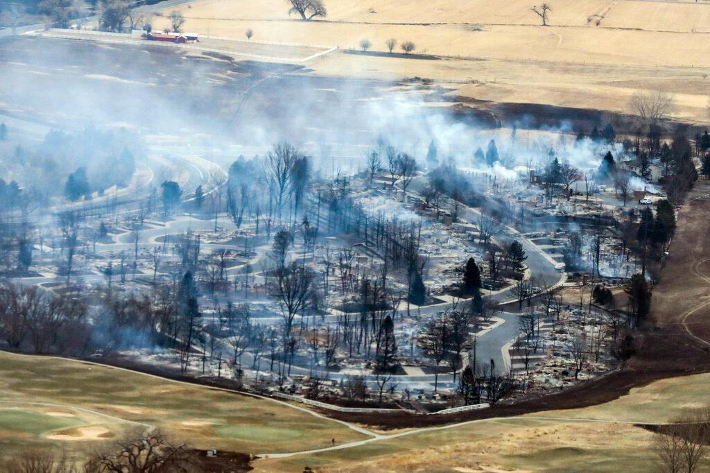 211231-POLIS-WILDFIRES-FLYOVER