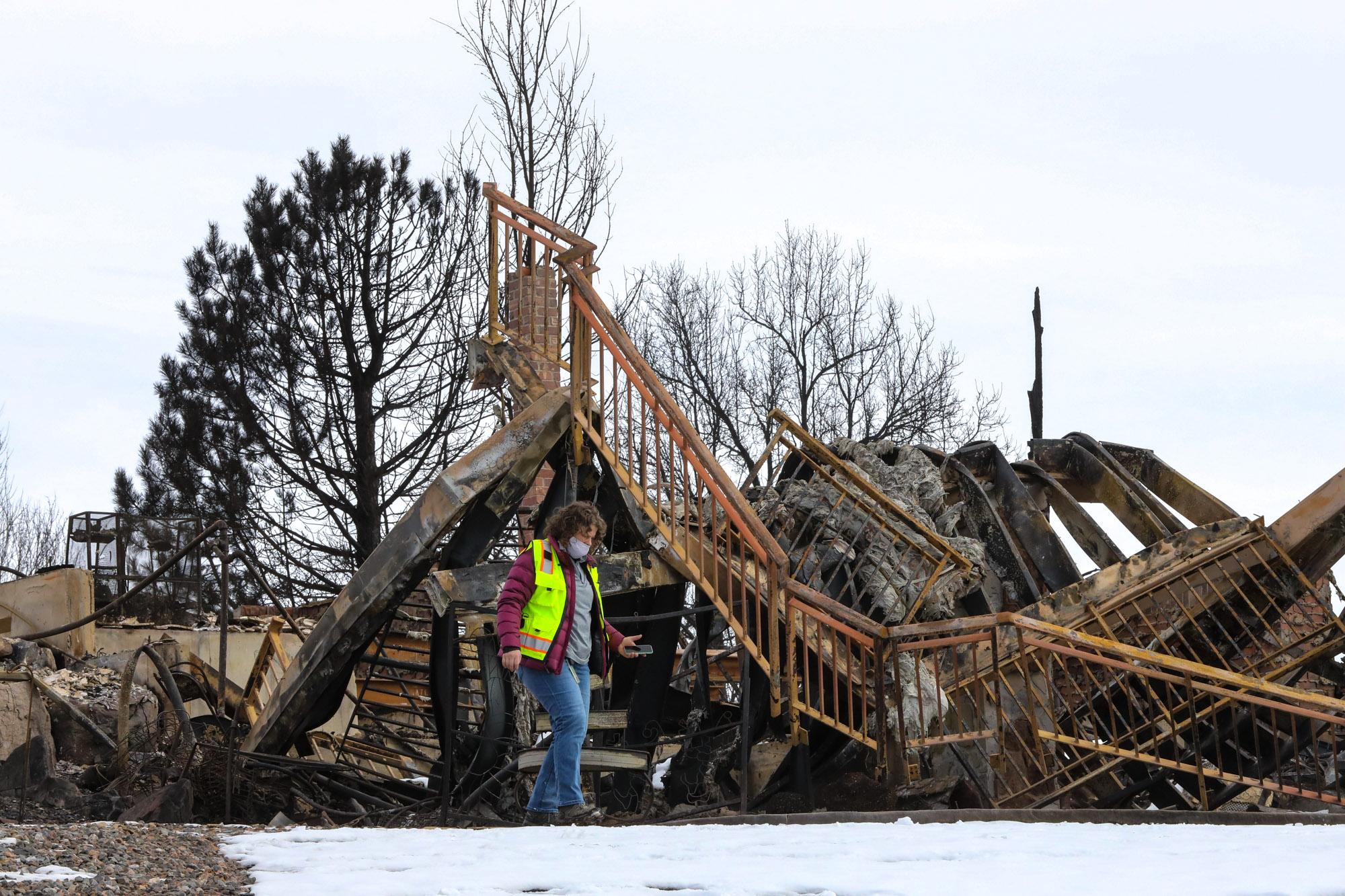 220103-MARSHALL-FIRE-LOUISVILLE