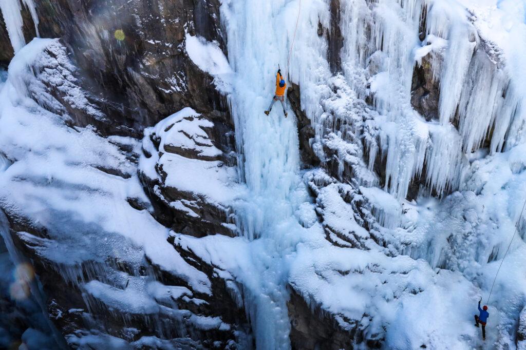 220122-OURACY-ICE-CLIMBING