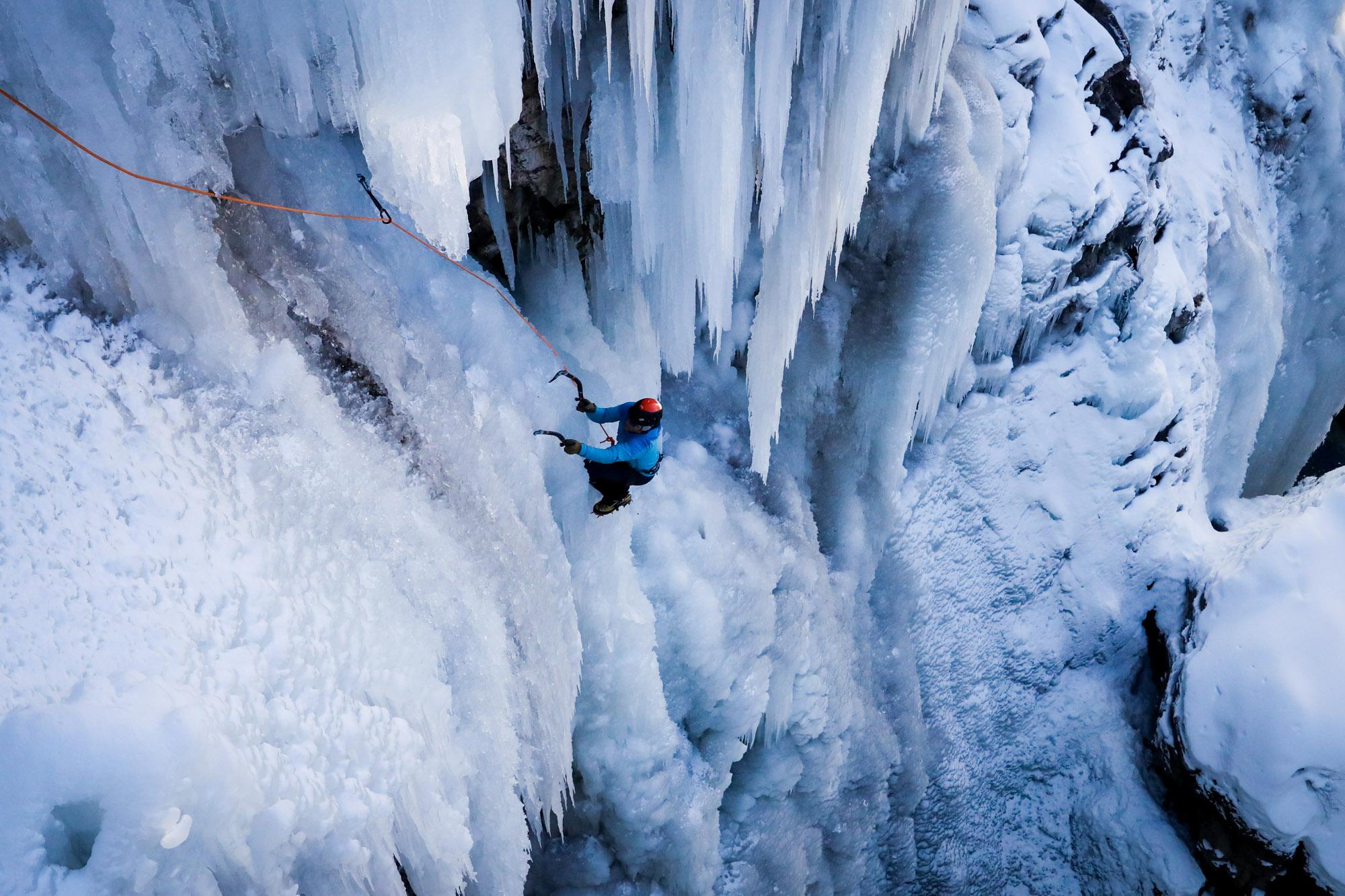 220122-OURACY-ICE-CLIMBING