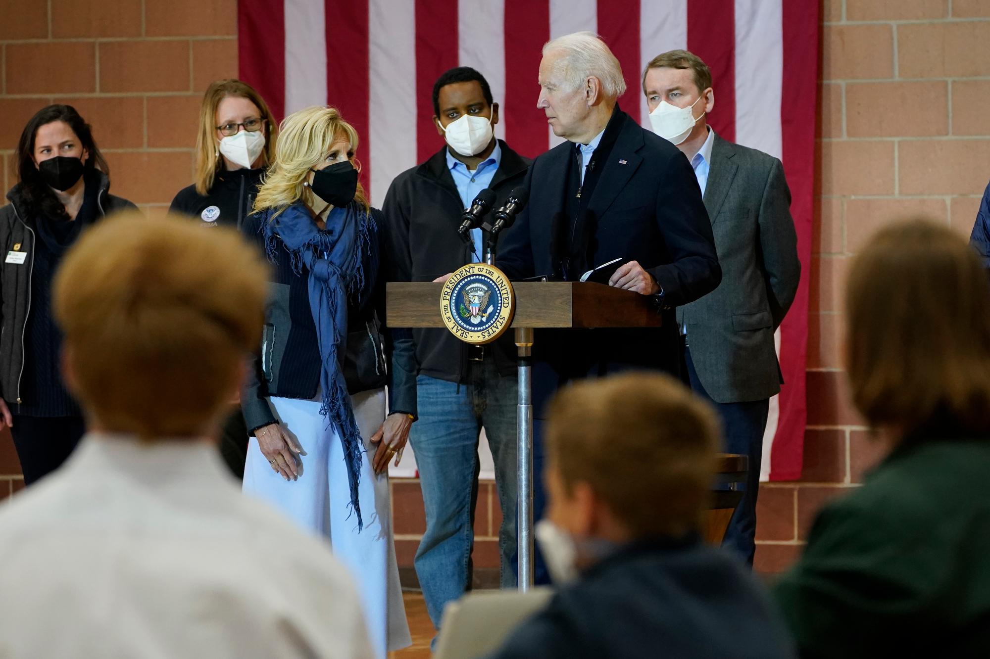 220107-MARSHALL-FIRE-BIDEN-AP