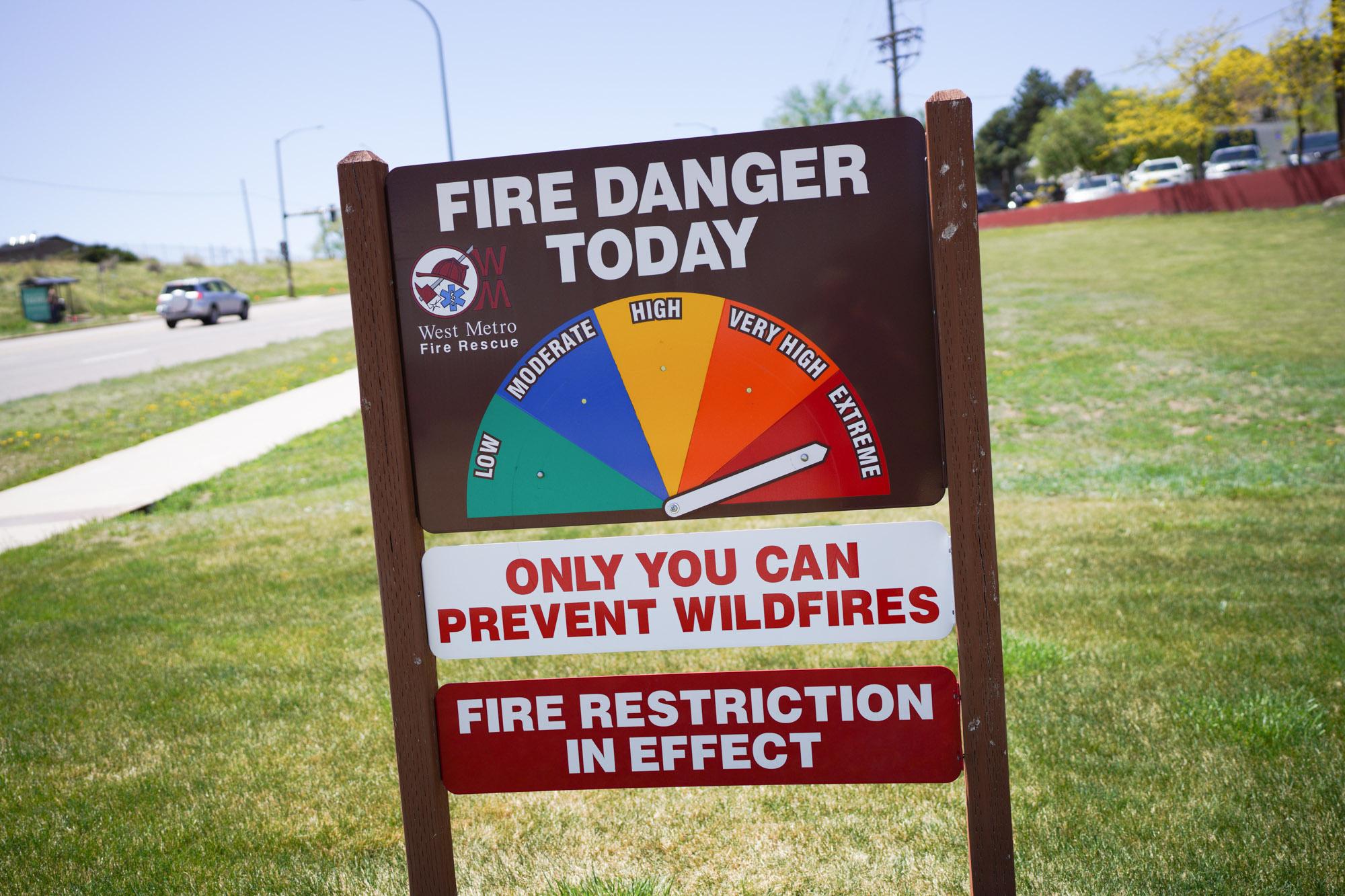 220512-FIRE-DANGER-EXTREME-TODAY-SIGN-LAKEWOOD
