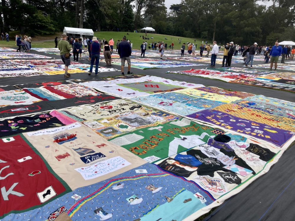 AIDS-QUILT-PHOTO-1000x750