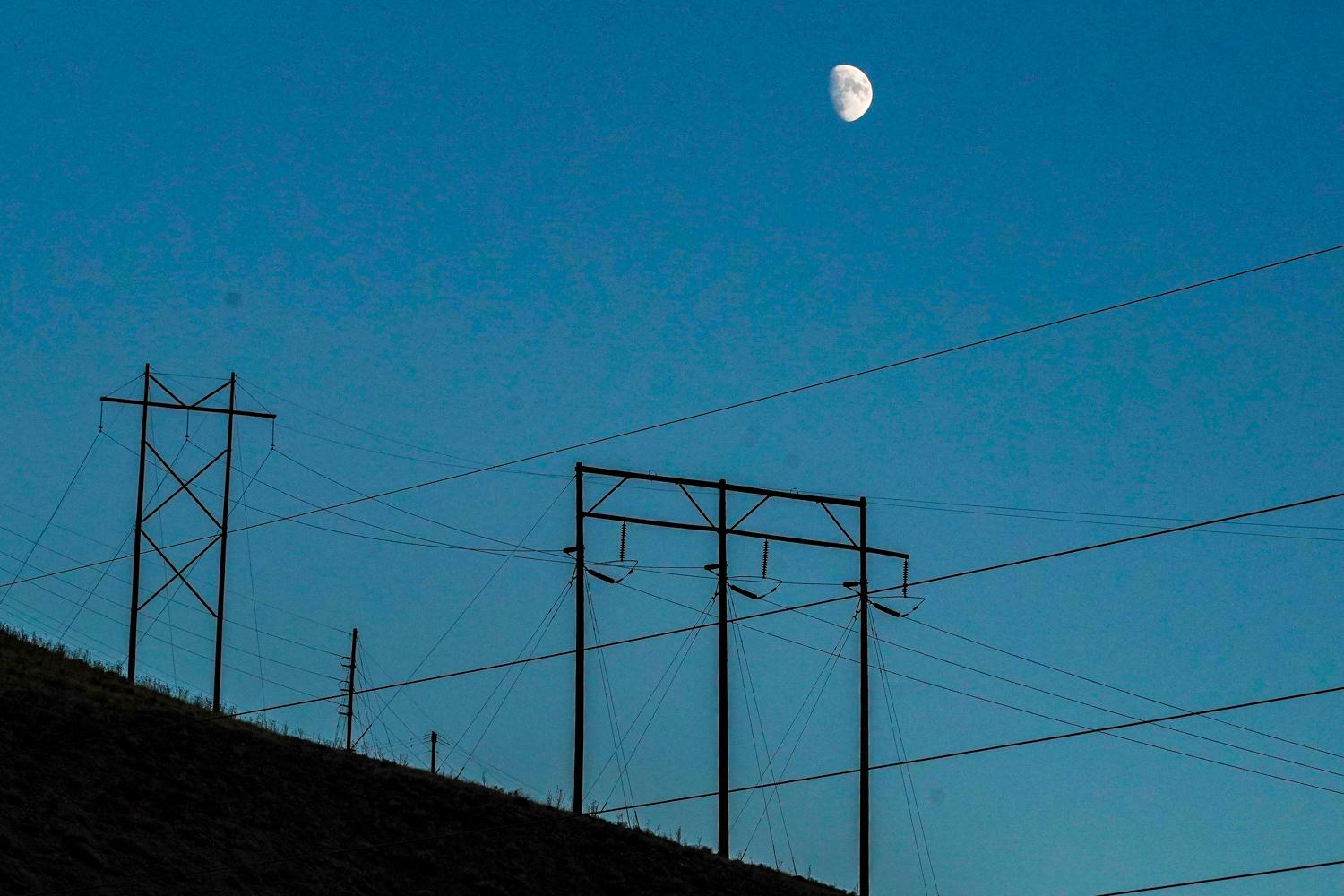 20220905-ELECTRIC-POWER-LINES-CAMEO-MOON