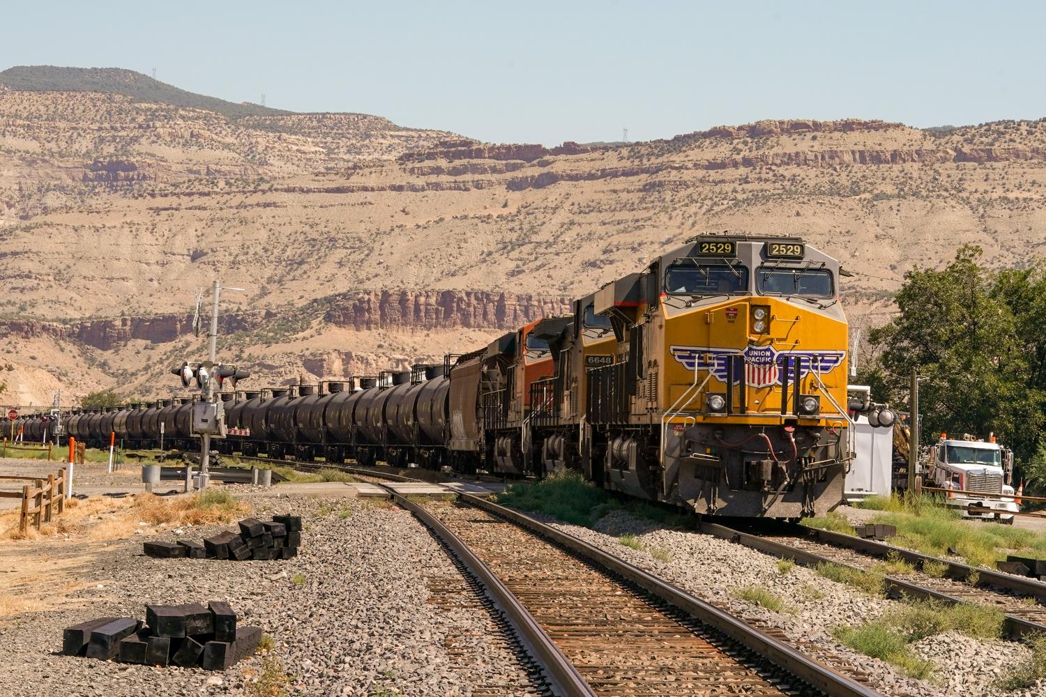 20220909-OIL-TRAIN-PALISADE