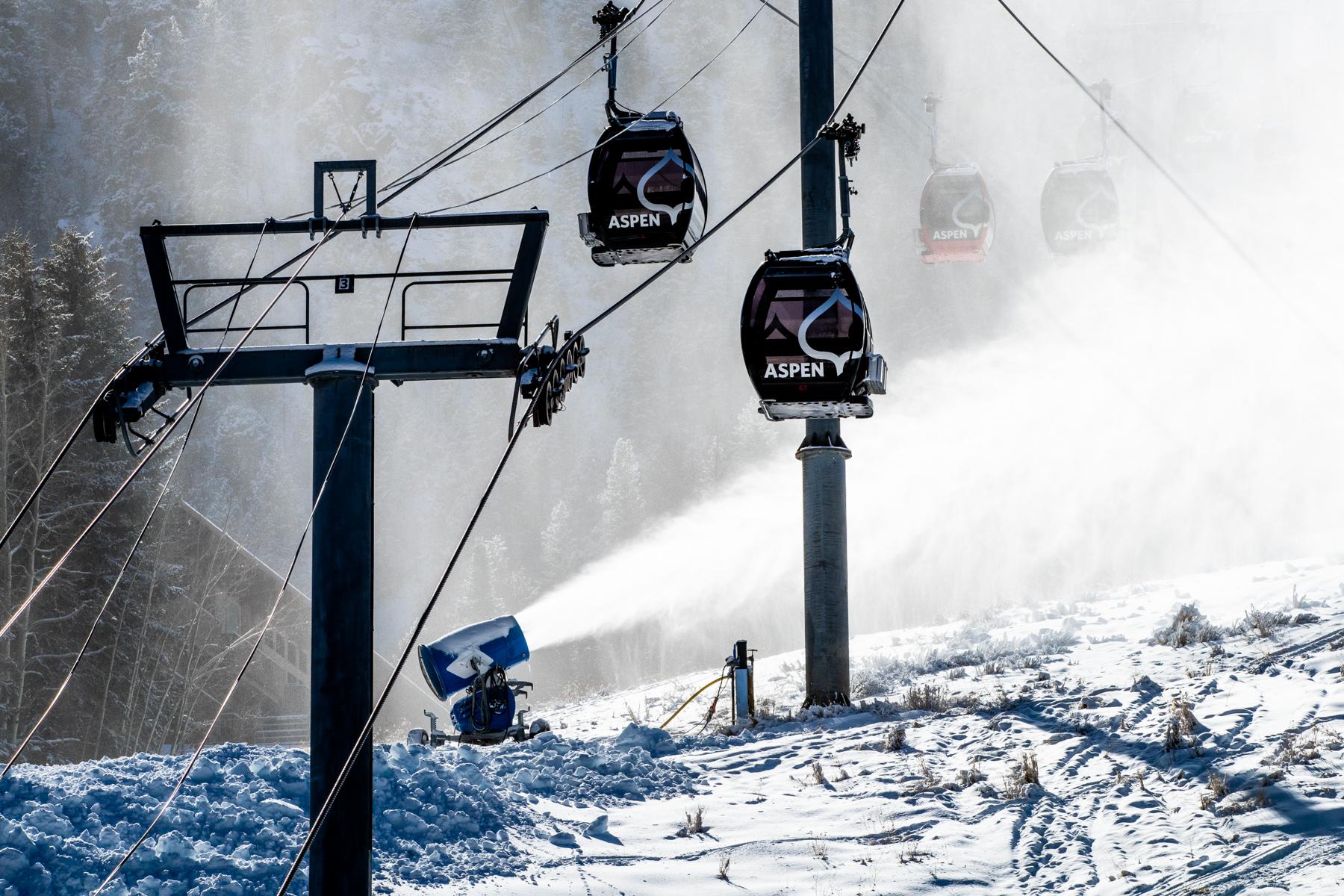 20221111-ASPEN-SNOW-MAKING-SKIING