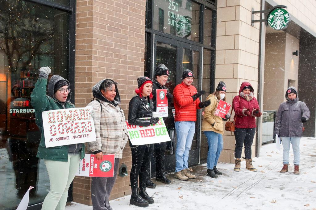 20221117-STARBUCKS-UNION-STRIKE