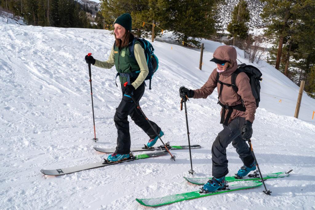 20230113-NFS-MINTURN-AVALANCHE-BEACON-TRAINING