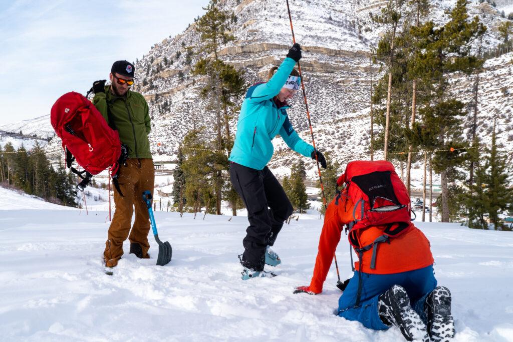 20230113-NFS-MINTURN-AVALANCHE-BEACON-TRAINING